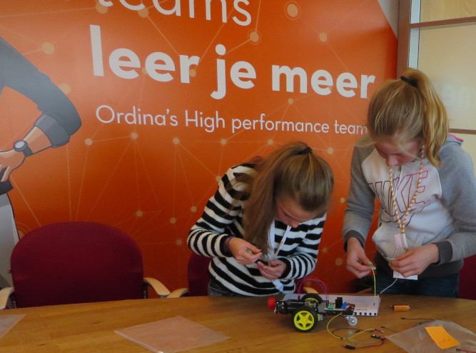 Kinderen aan het werk tijdens Devoxx4Kids Nieuwegein